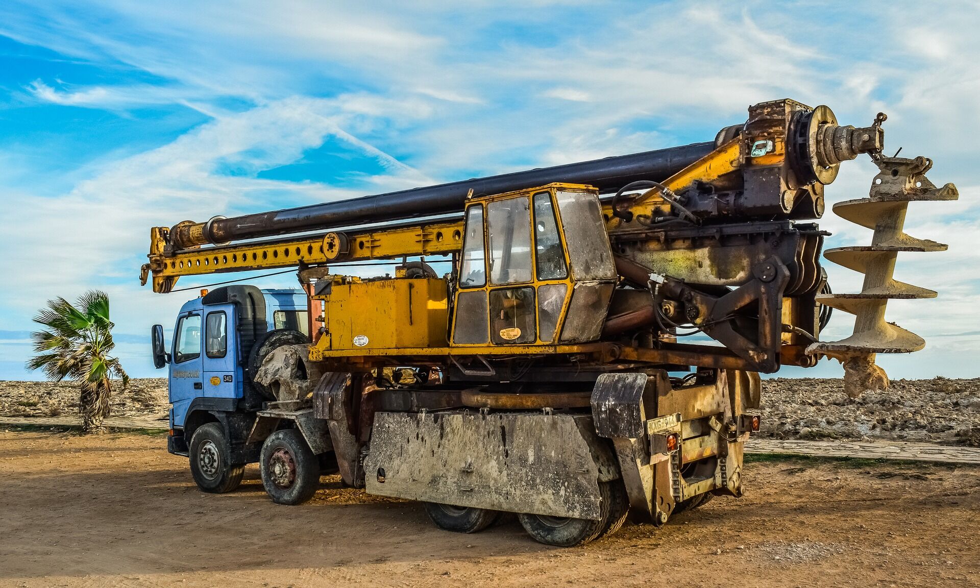 truck-4664222_1920